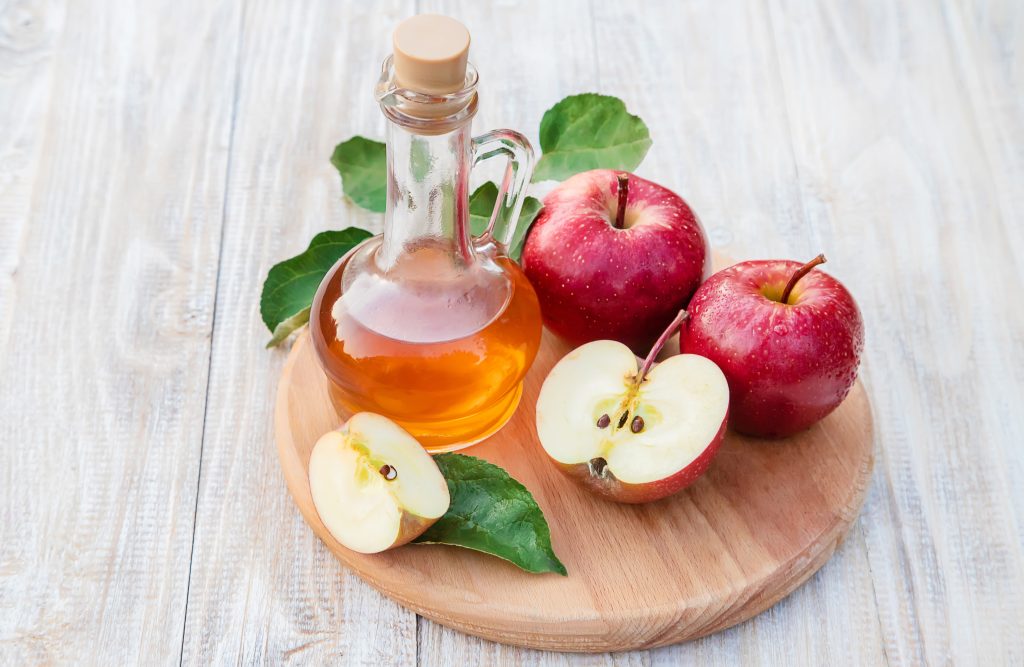 a plate of apple